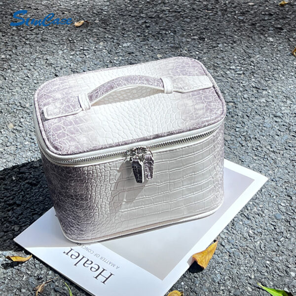 Bolsa de Maquiagem com Padrão Crocodilo Himalaya (3) Bolsa de Maquiagem com Padrão Crocodilo Himalaya (3)